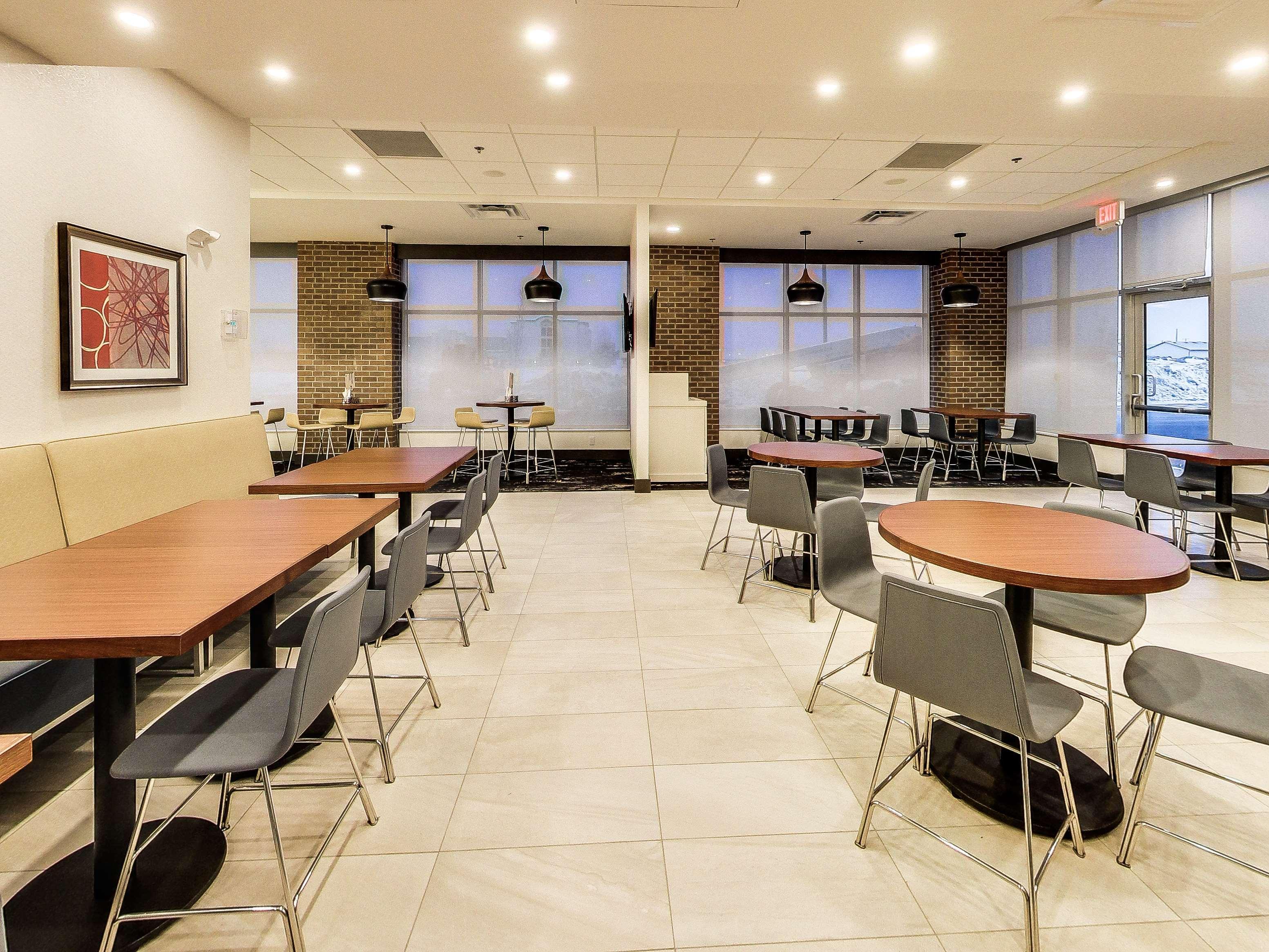 Hyatt Place Edmonton West Экстерьер фото