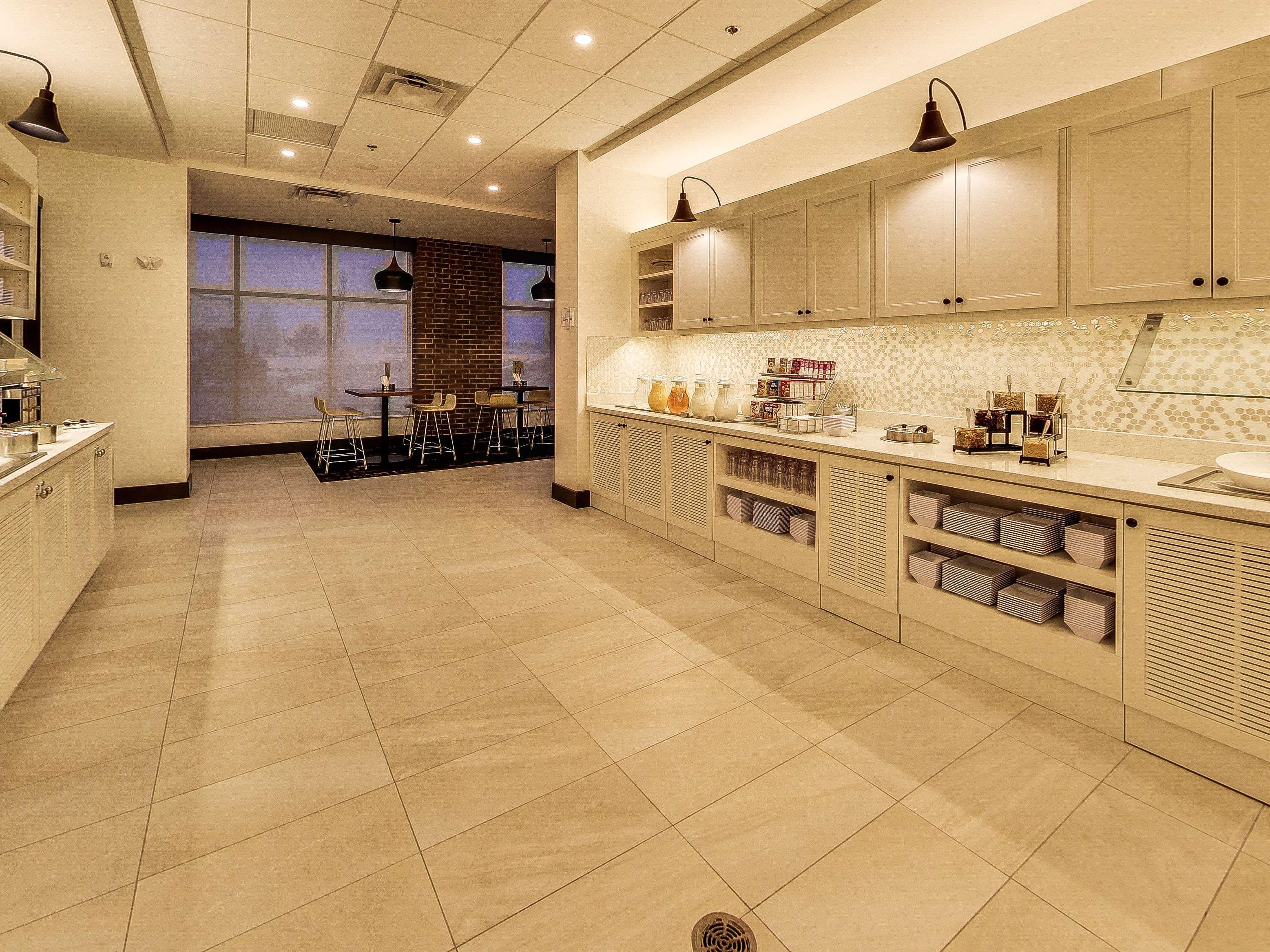 Hyatt Place Edmonton West Экстерьер фото