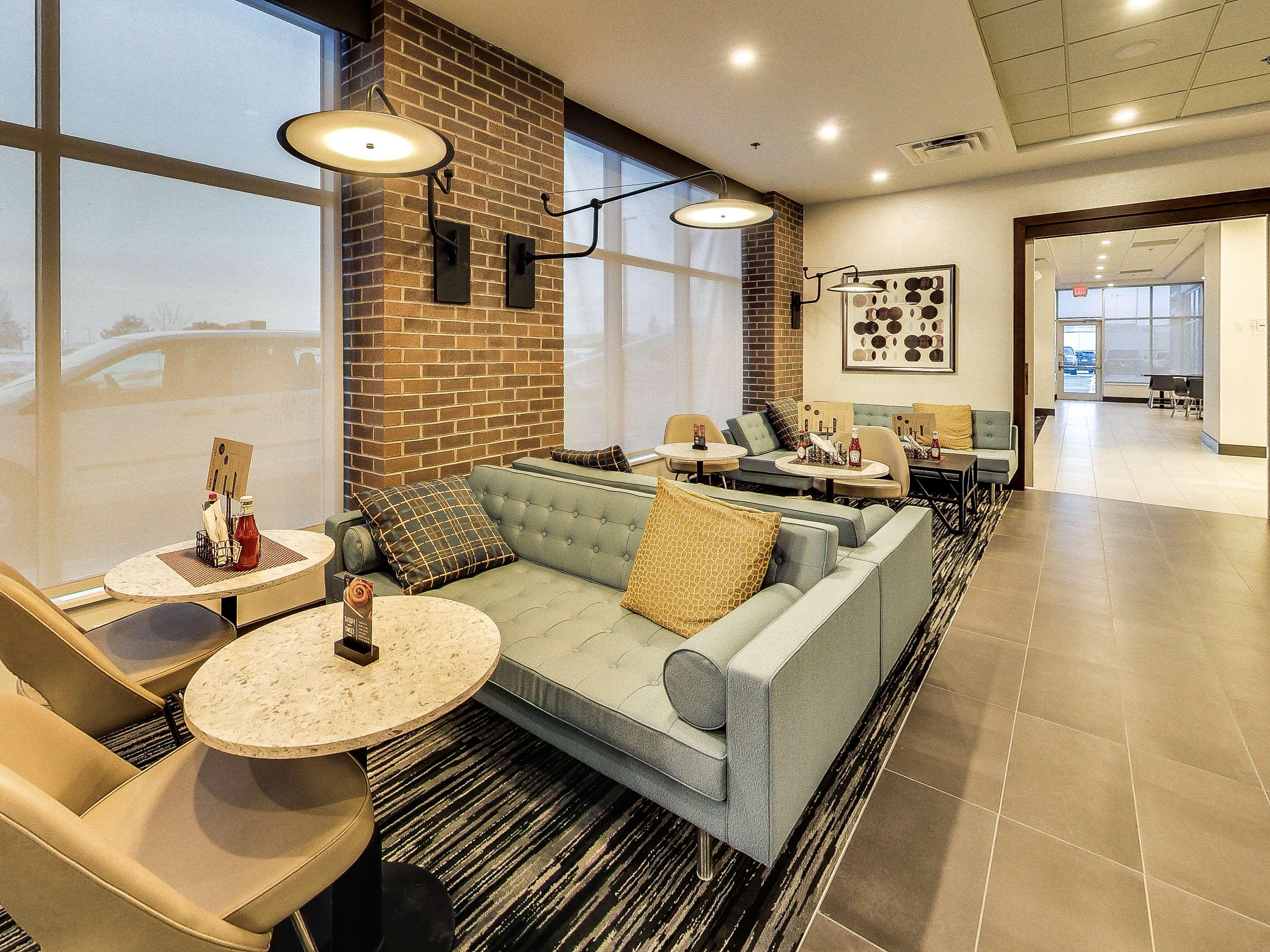Hyatt Place Edmonton West Экстерьер фото