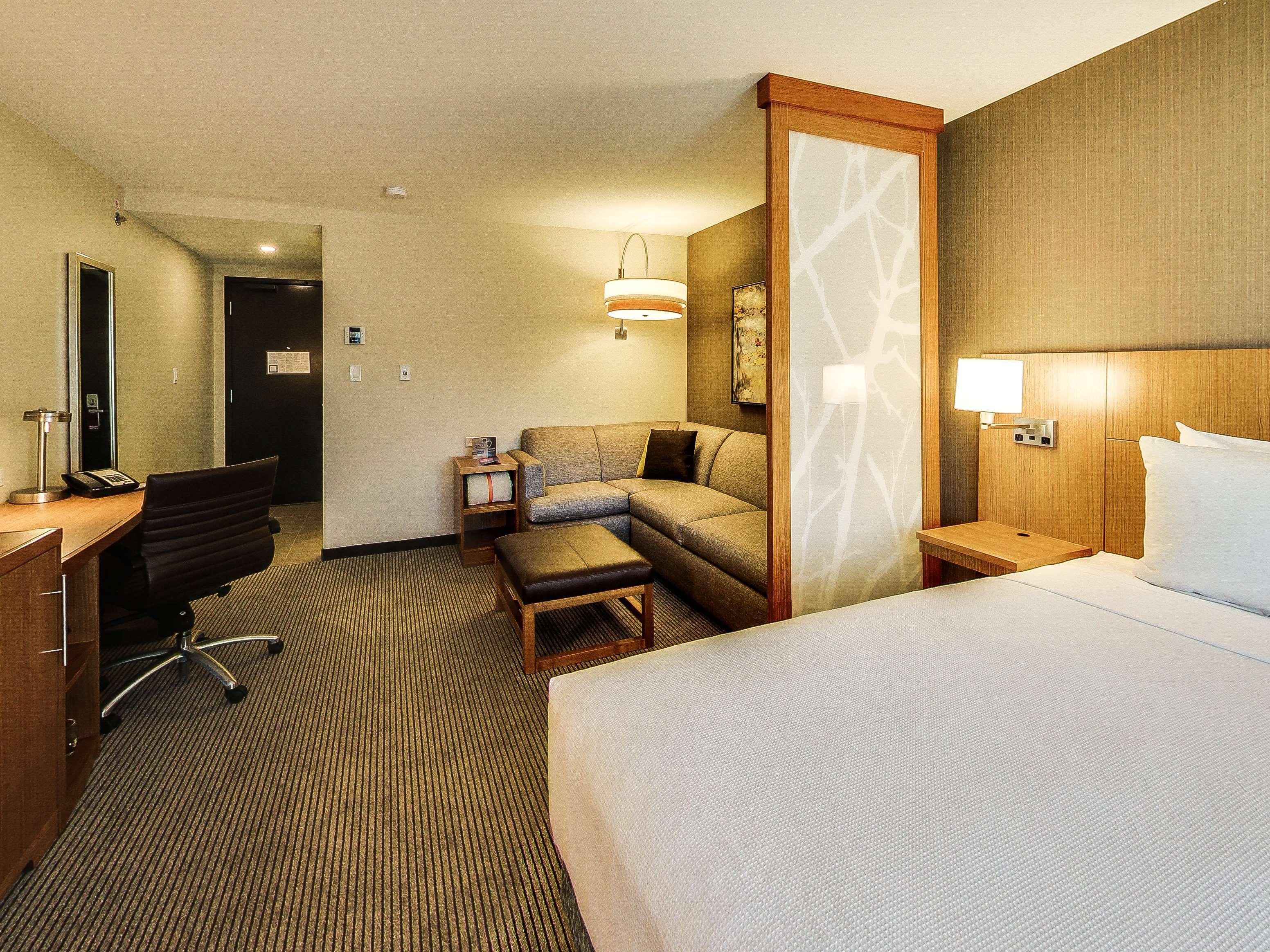 Hyatt Place Edmonton West Экстерьер фото